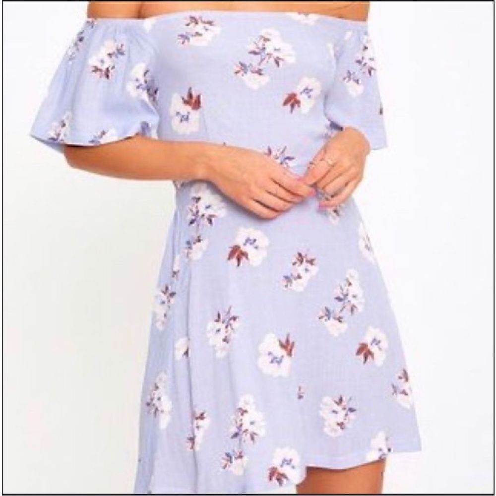 Pretty Little Thing Blue Off Shoulder Mini Dress Open Back Floral Size 4 NEW